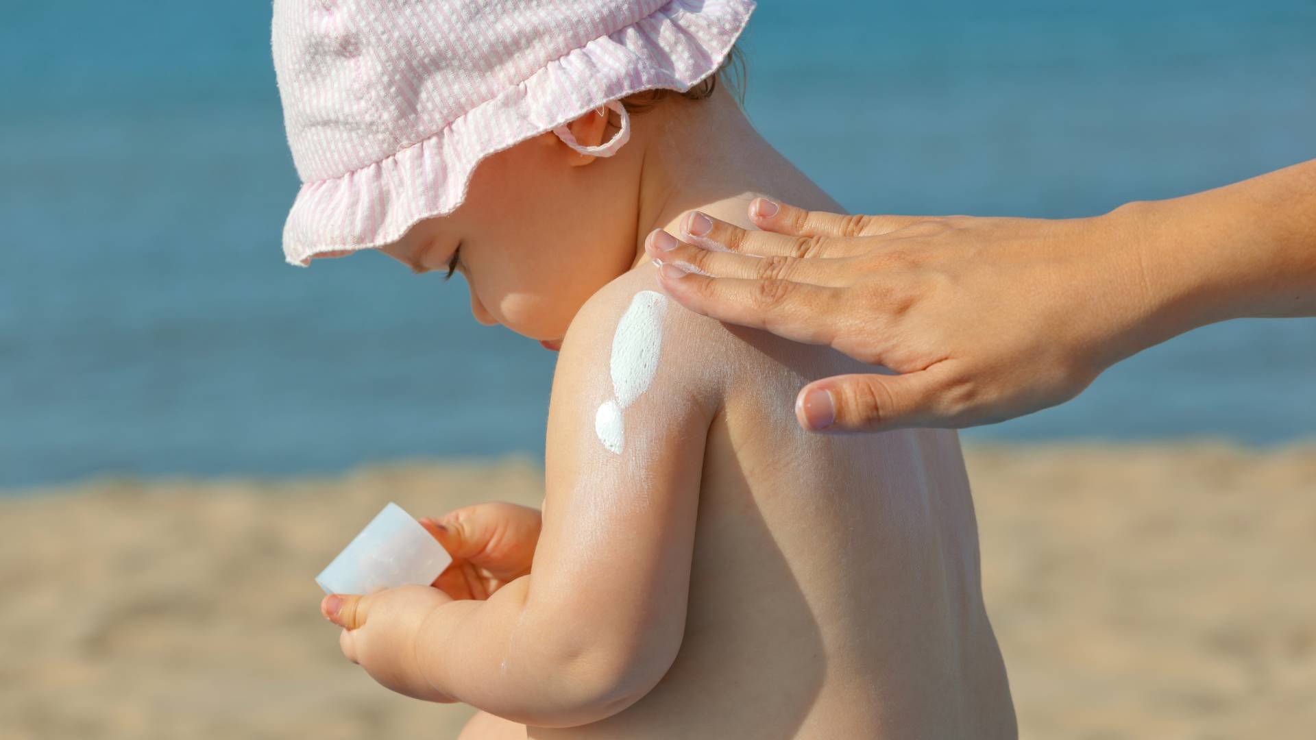 Bébé et le Soleil ☀️ : nos Conseils pour Bien le Protéger