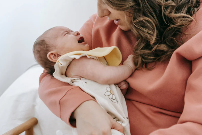 Comment savoir si bébé a des coliques ?