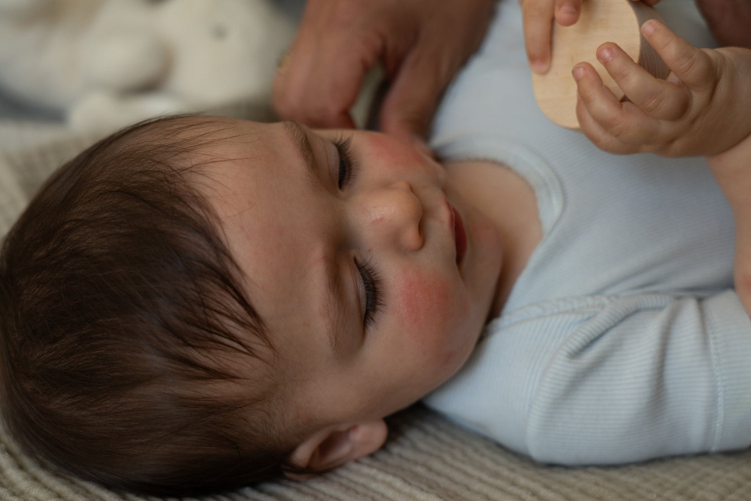 Qu'est-ce qu'un rituel du coucher chez bébé et pourquoi ça fonctionne ?