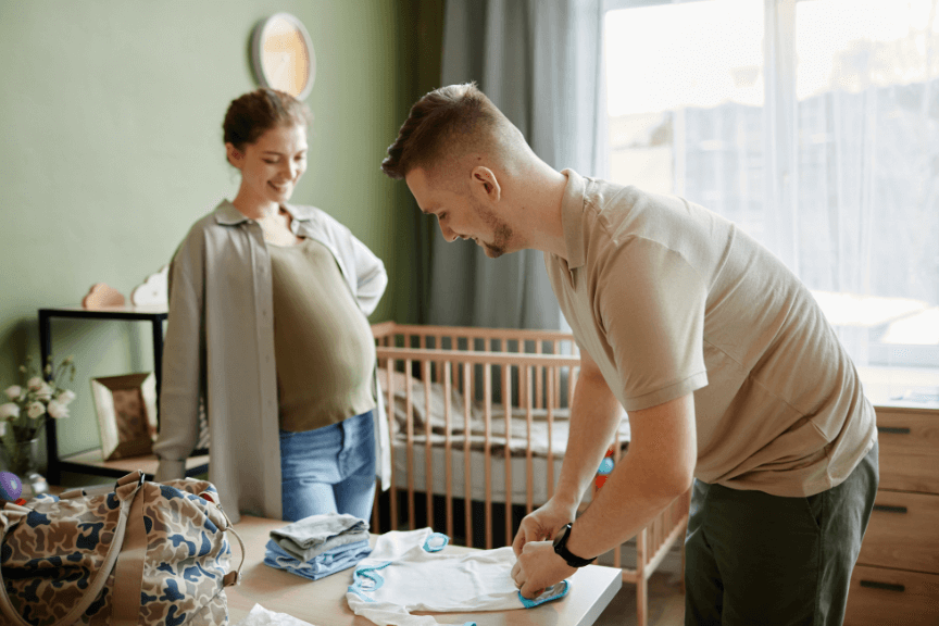 Valise de maternité de papa : la checklist complète